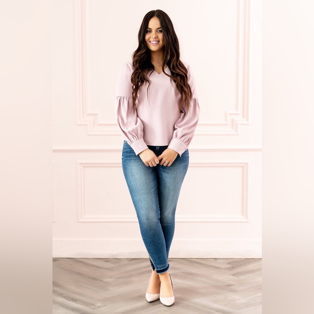 Rachel Parcell blouse. New without tags. XS.